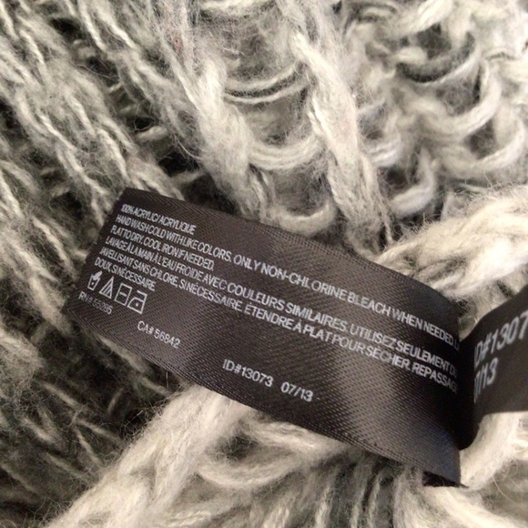 Express vintage infinity scarf grey black cozy warm classic sophisticated modest - Picture 6 of 7